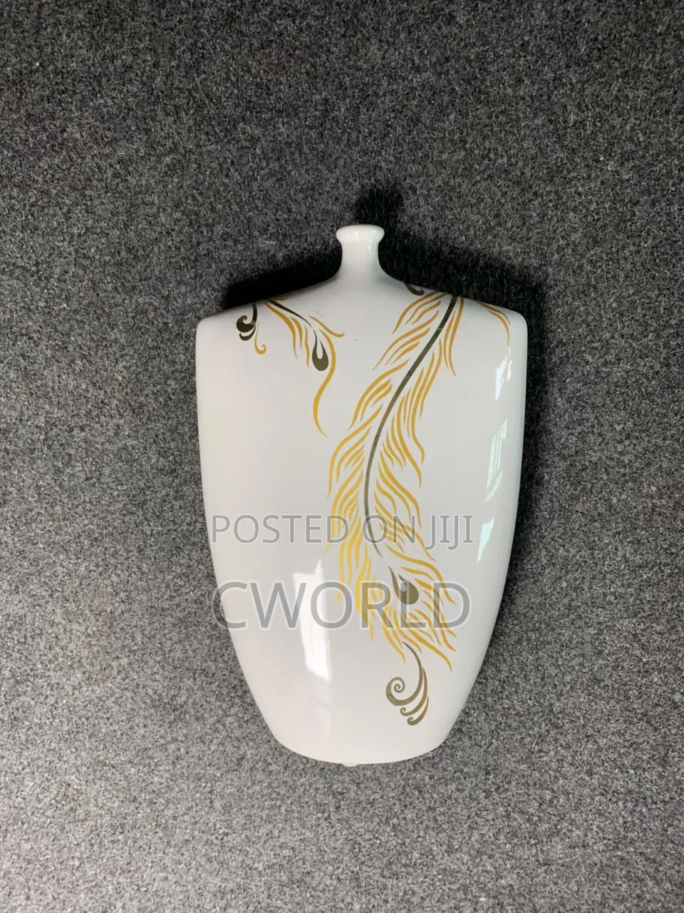 Square Ceramic Vase – Golden Feather