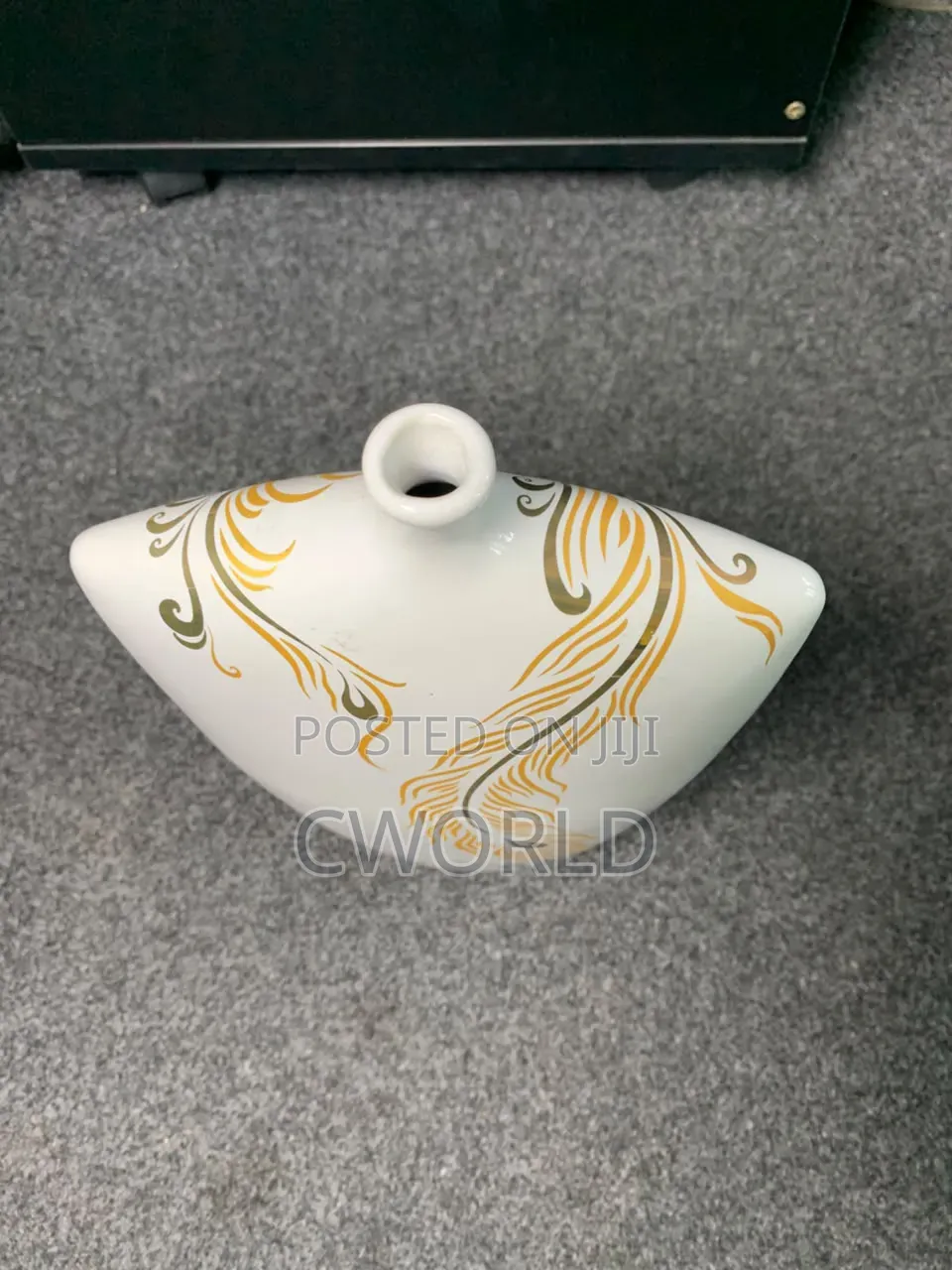 Square Ceramic Vase – Golden Feather