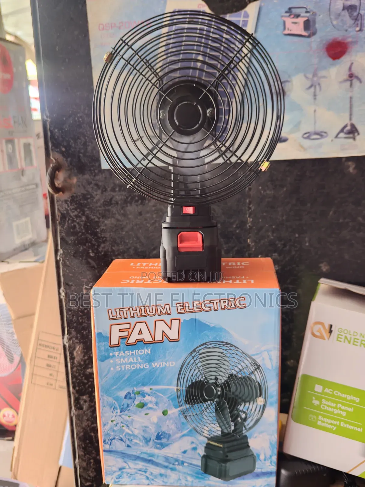 8" Fast Breeze Lithium Rechargeable Desk Fan