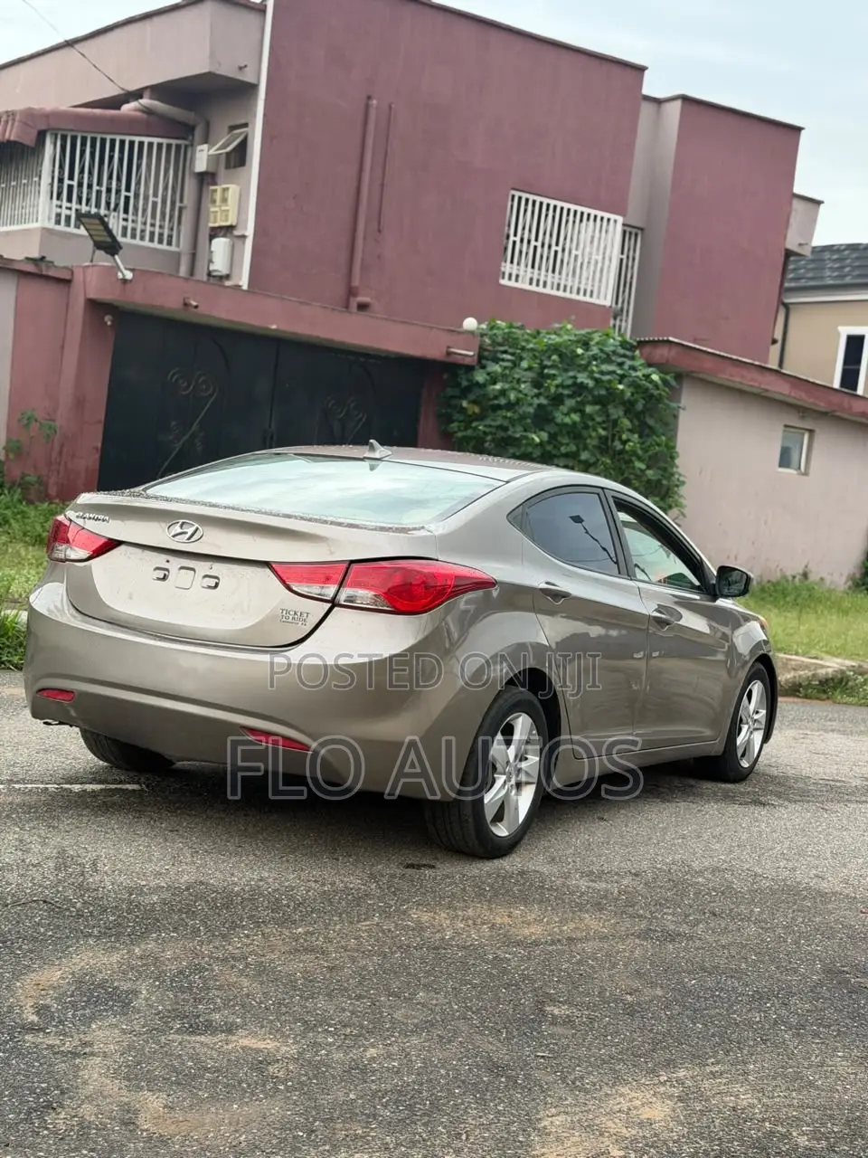 Hyundai Elantra 2013 Brown