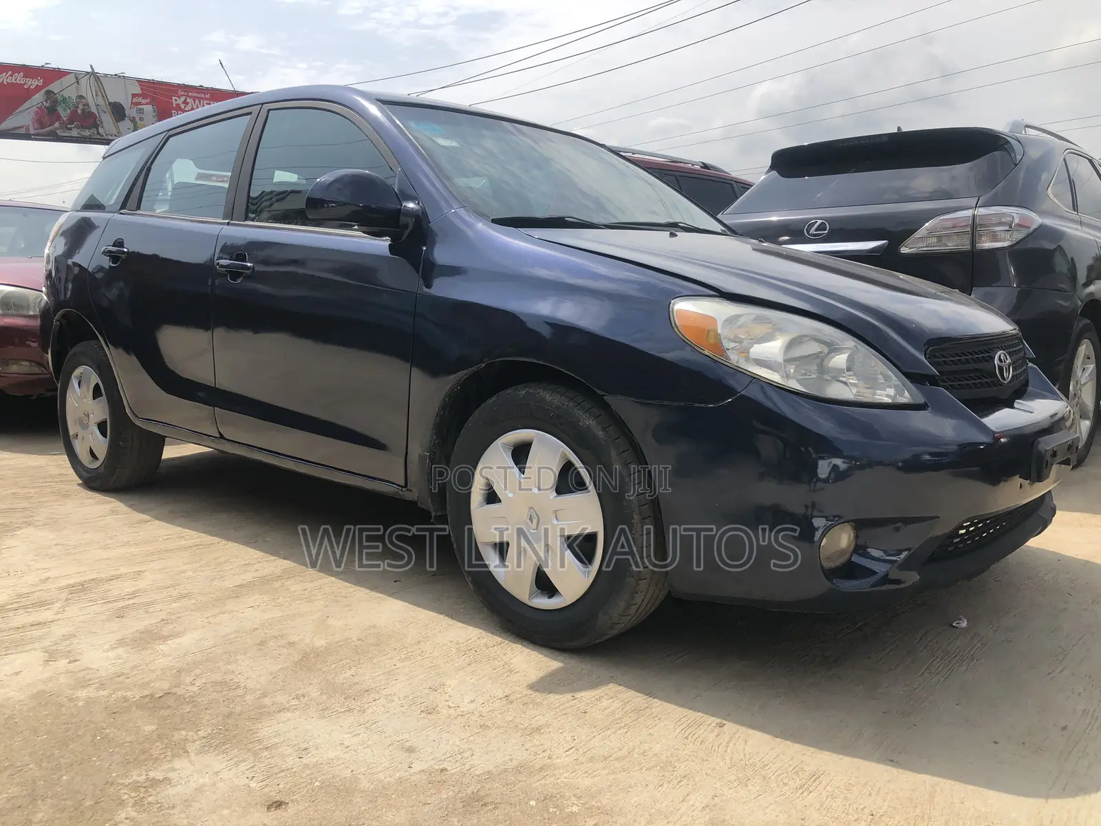 Toyota Matrix Hatchback AWD (1.8L 4cyl 4A) 2005 Blue
