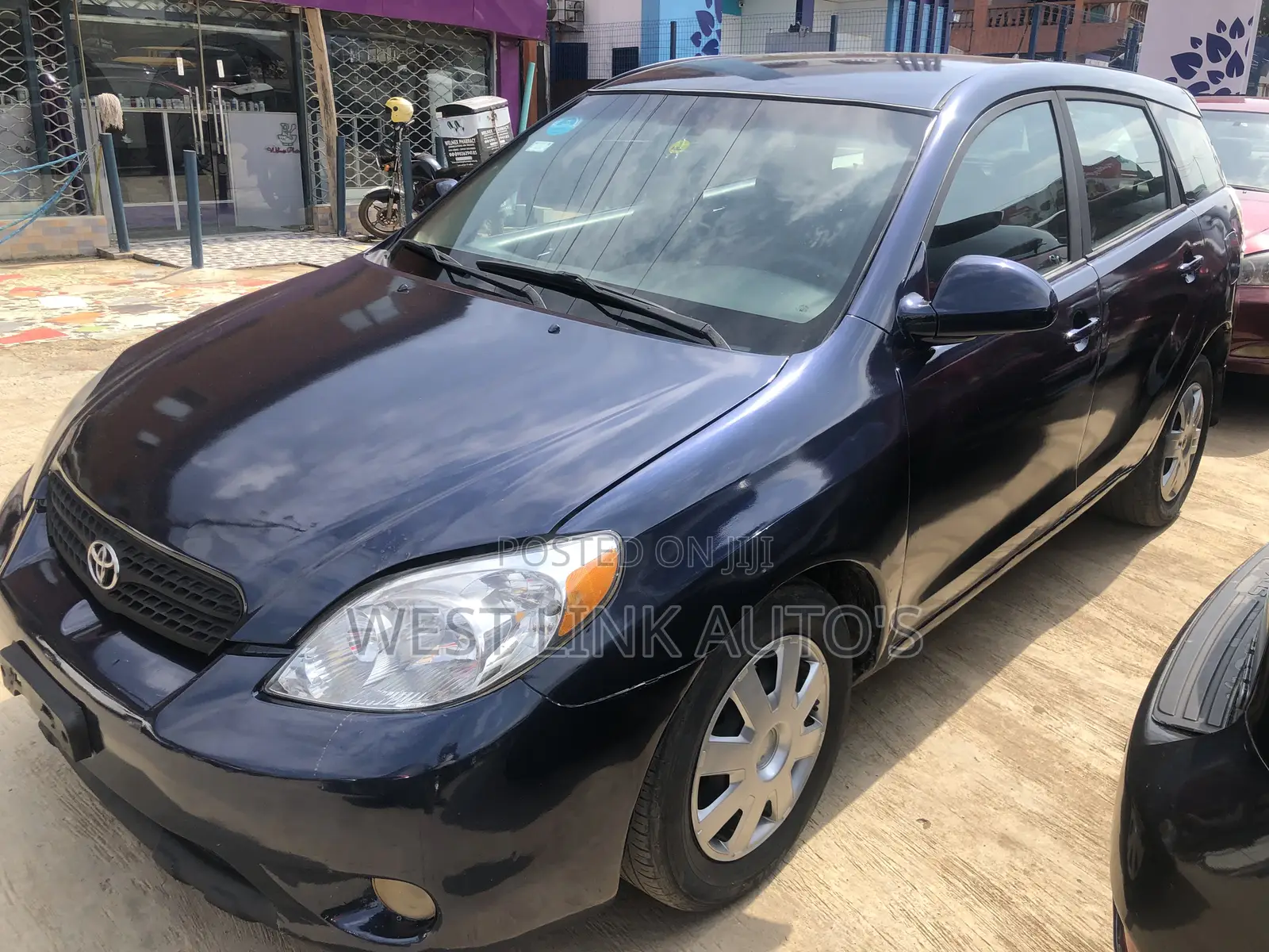 Toyota Matrix Hatchback AWD (1.8L 4cyl 4A) 2005 Blue