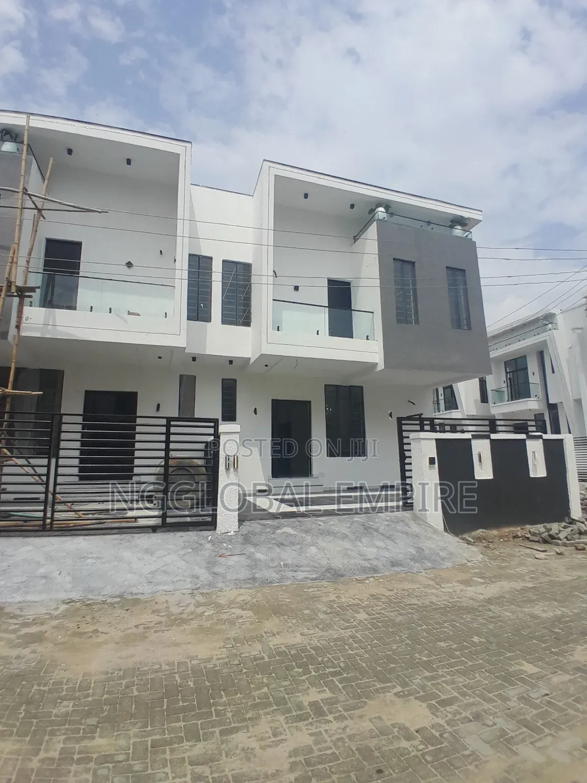 4bdrm Duplex in Lekki Palm City, Ado / Ajah for sale
