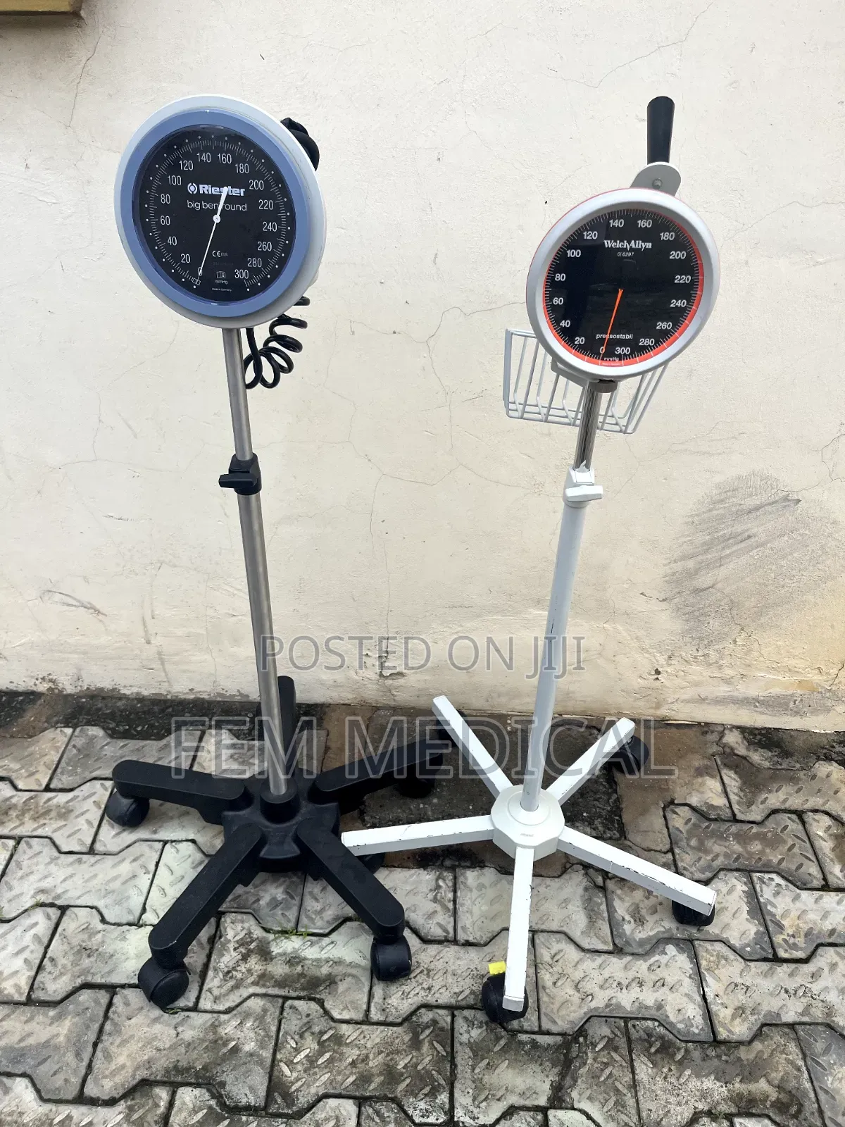 Reister Aneroid Mobile Sphygmomanometer