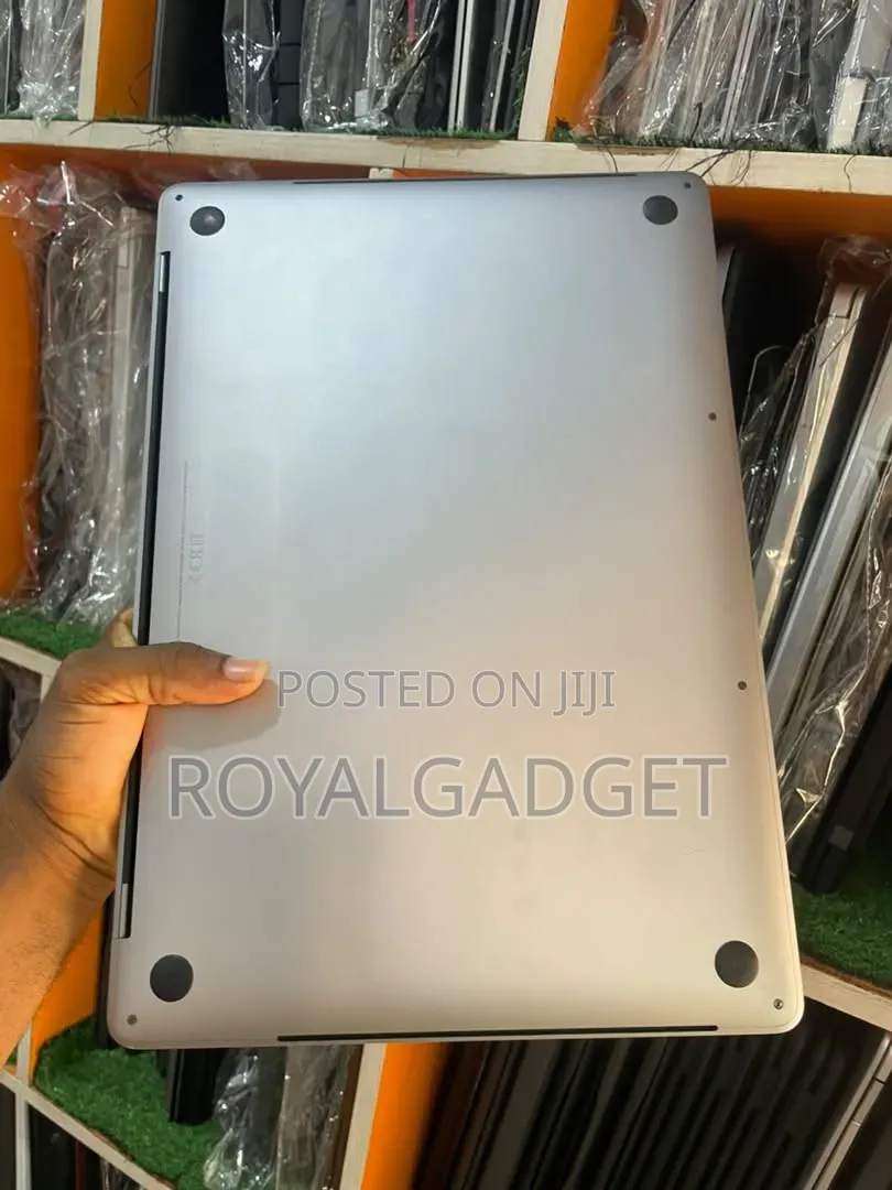 Laptop Apple MacBook 2018 16GB Intel Core i5 SSD 512GB