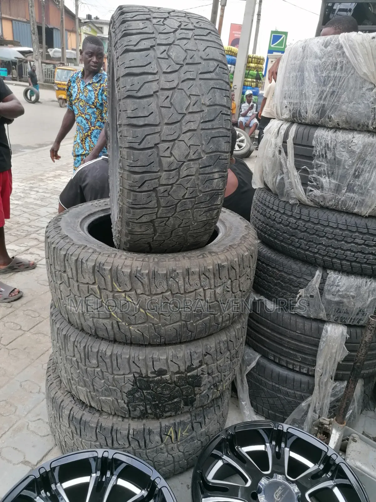 285/65r18 / 285/55r20 Offroad Tires/ Grade One Tokunbo Tyres