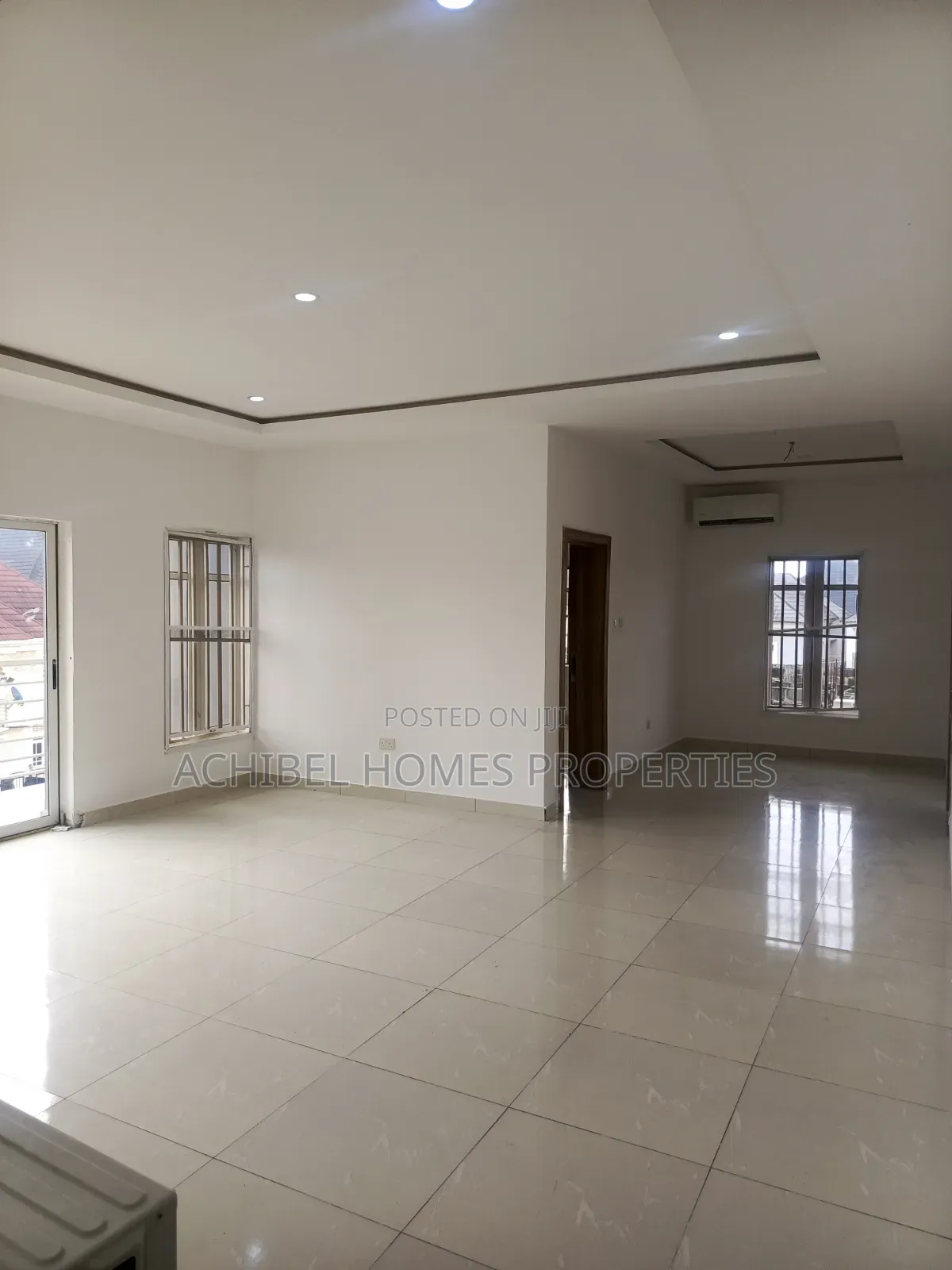 3bdrm Apartment in Near Peaceville, Lekki Phase 2 for rent