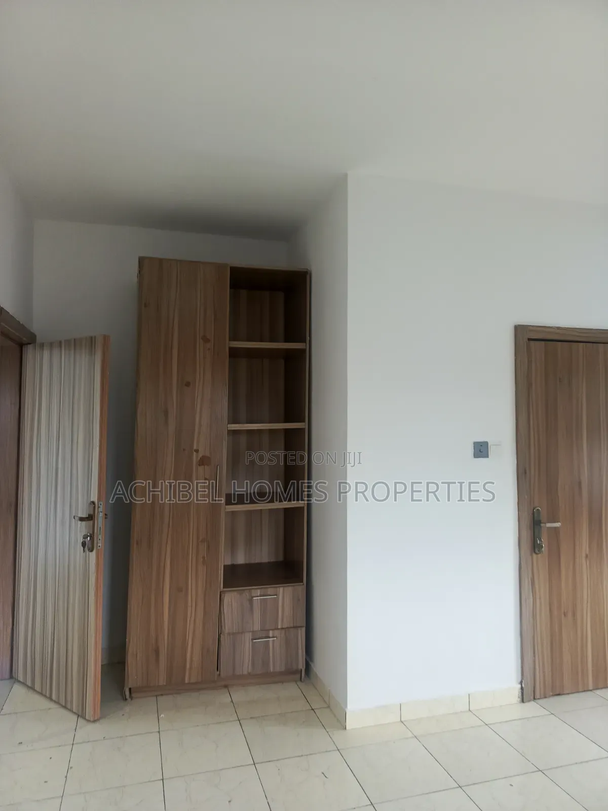 3bdrm Apartment in Near Peaceville, Lekki Phase 2 for rent