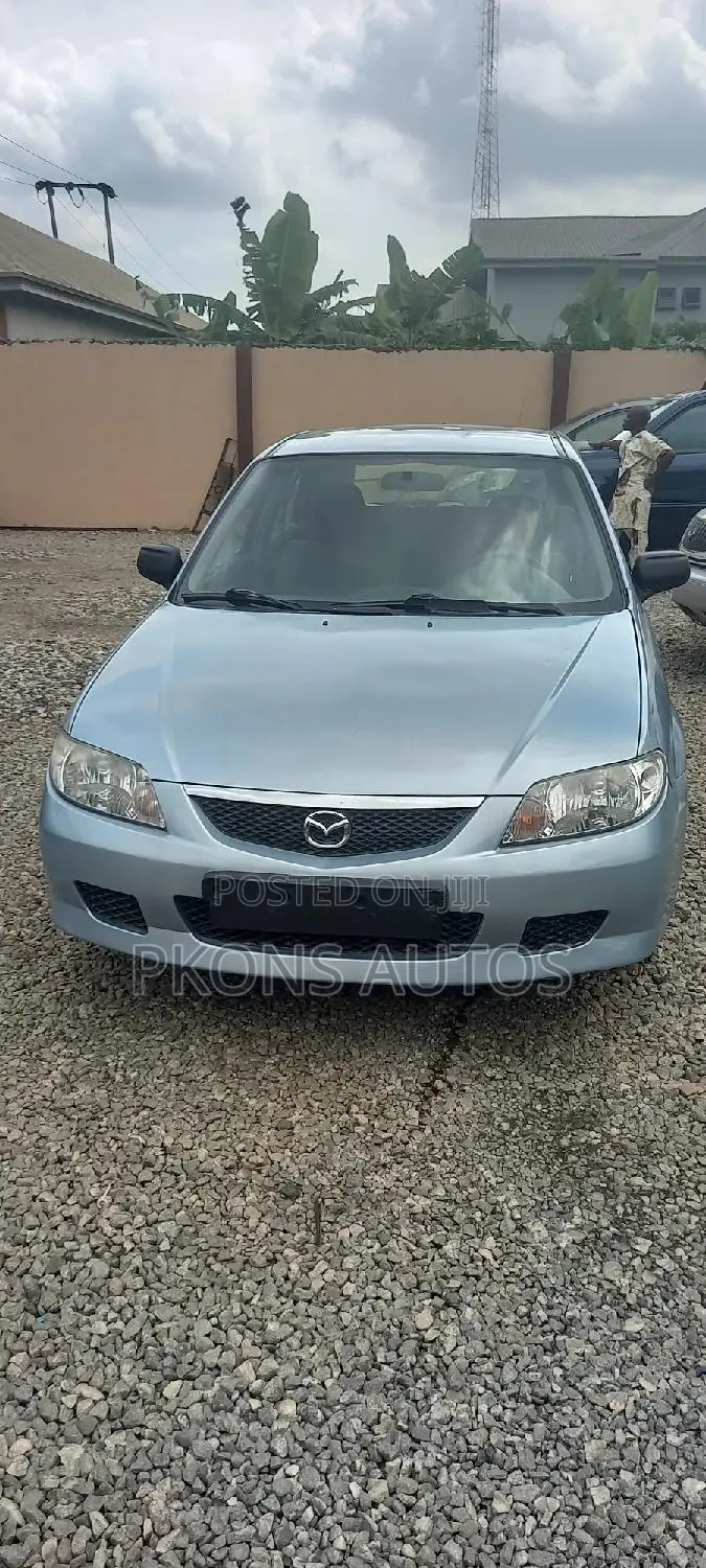 Mazda 323 1.6 2002 Blue