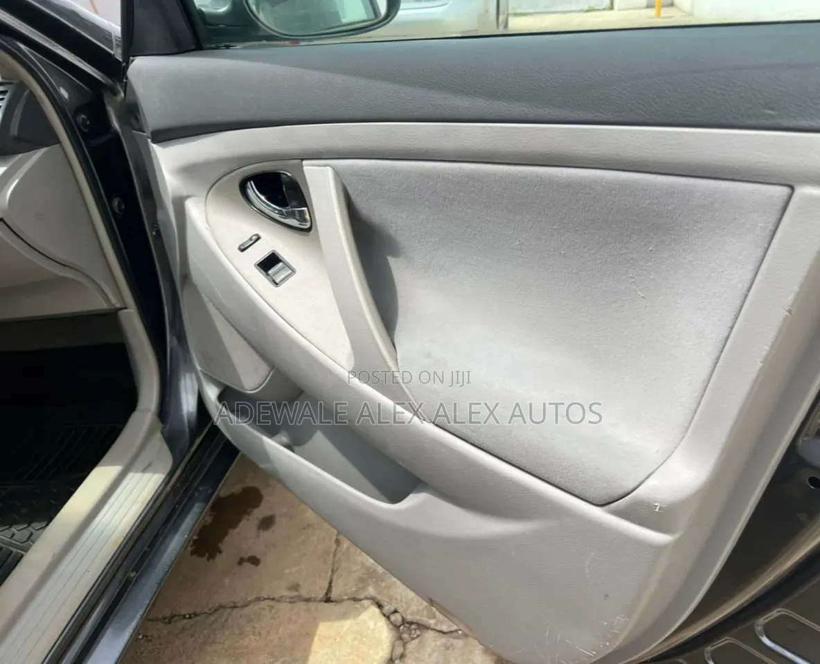 Toyota Camry 2008 Gray