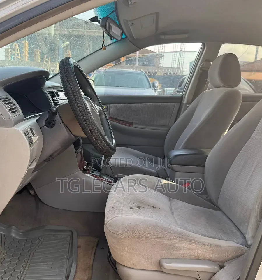 Toyota Corolla 2004 Silver