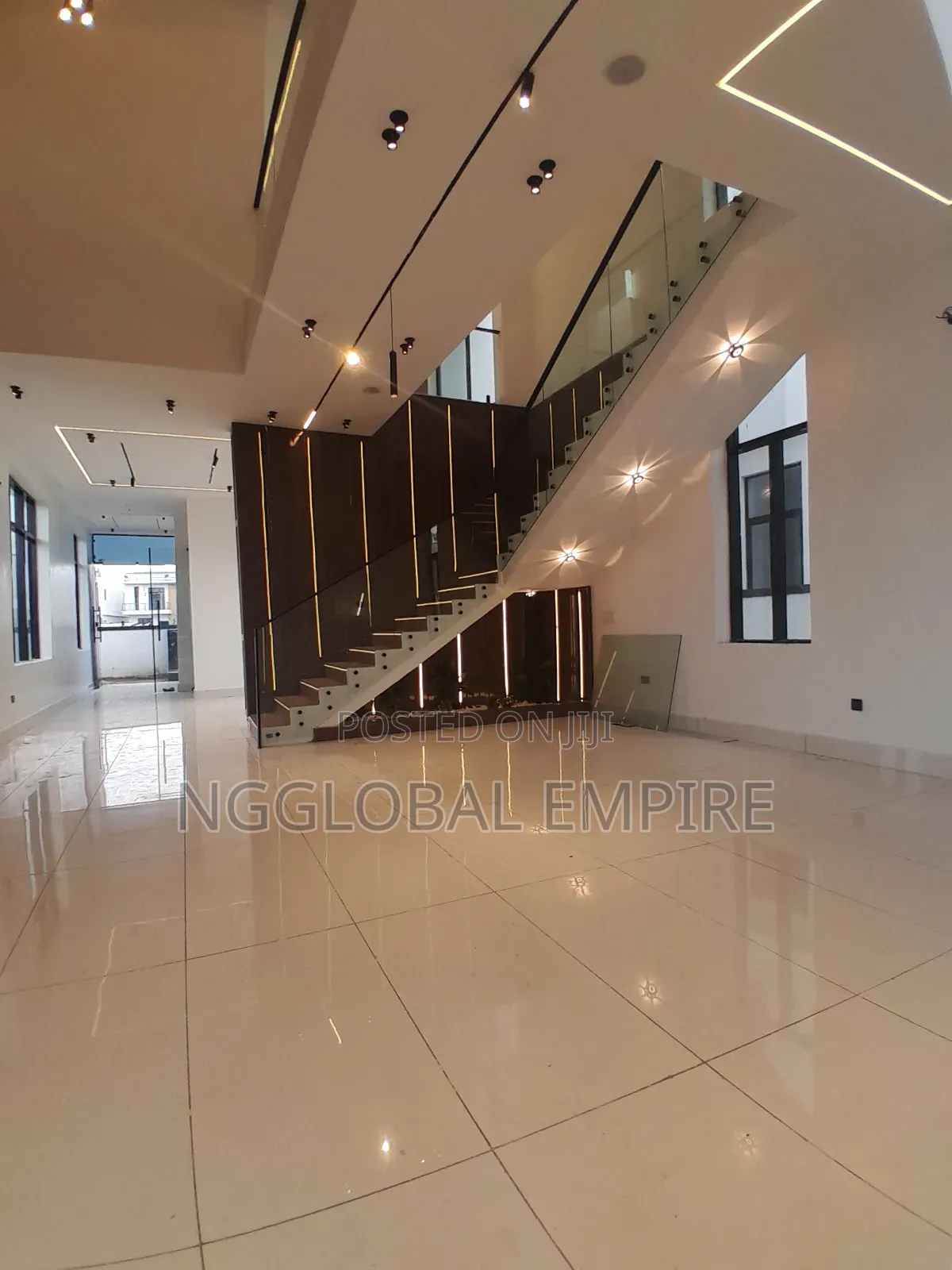 5bdrm Duplex in Lekki Palm City, Ado / Ajah for sale
