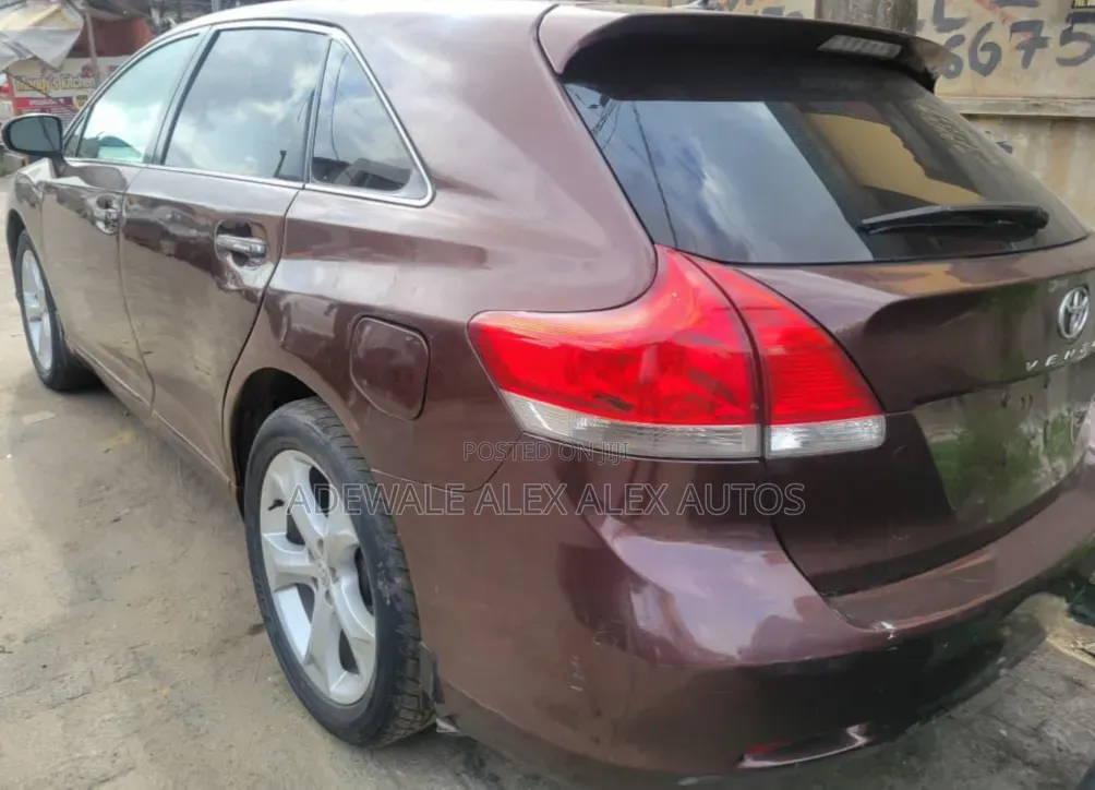 Toyota Venza 2010 Brown