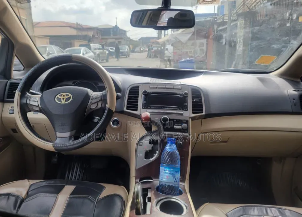 Toyota Venza 2010 Brown