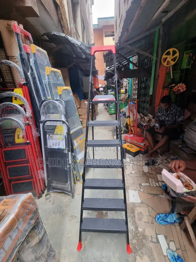 7 Steps Black Aluminum Ladder
