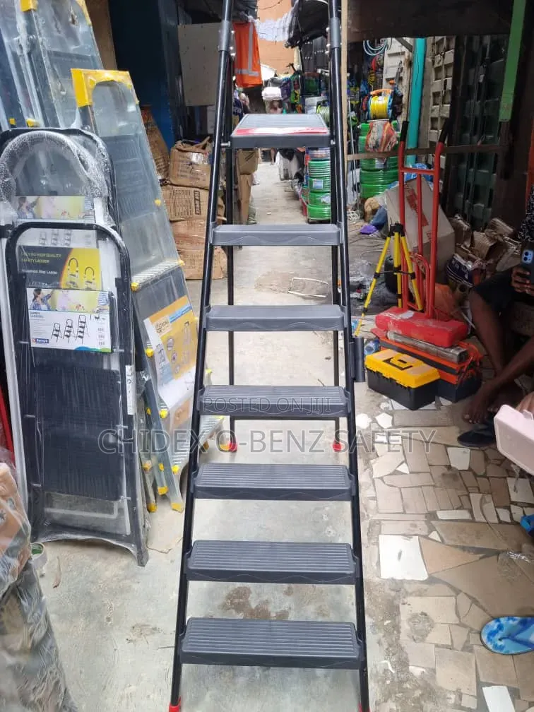 7 Steps Black Aluminum Ladder