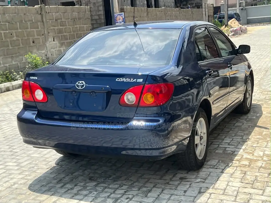 Toyota Corolla LE 2004 Blue