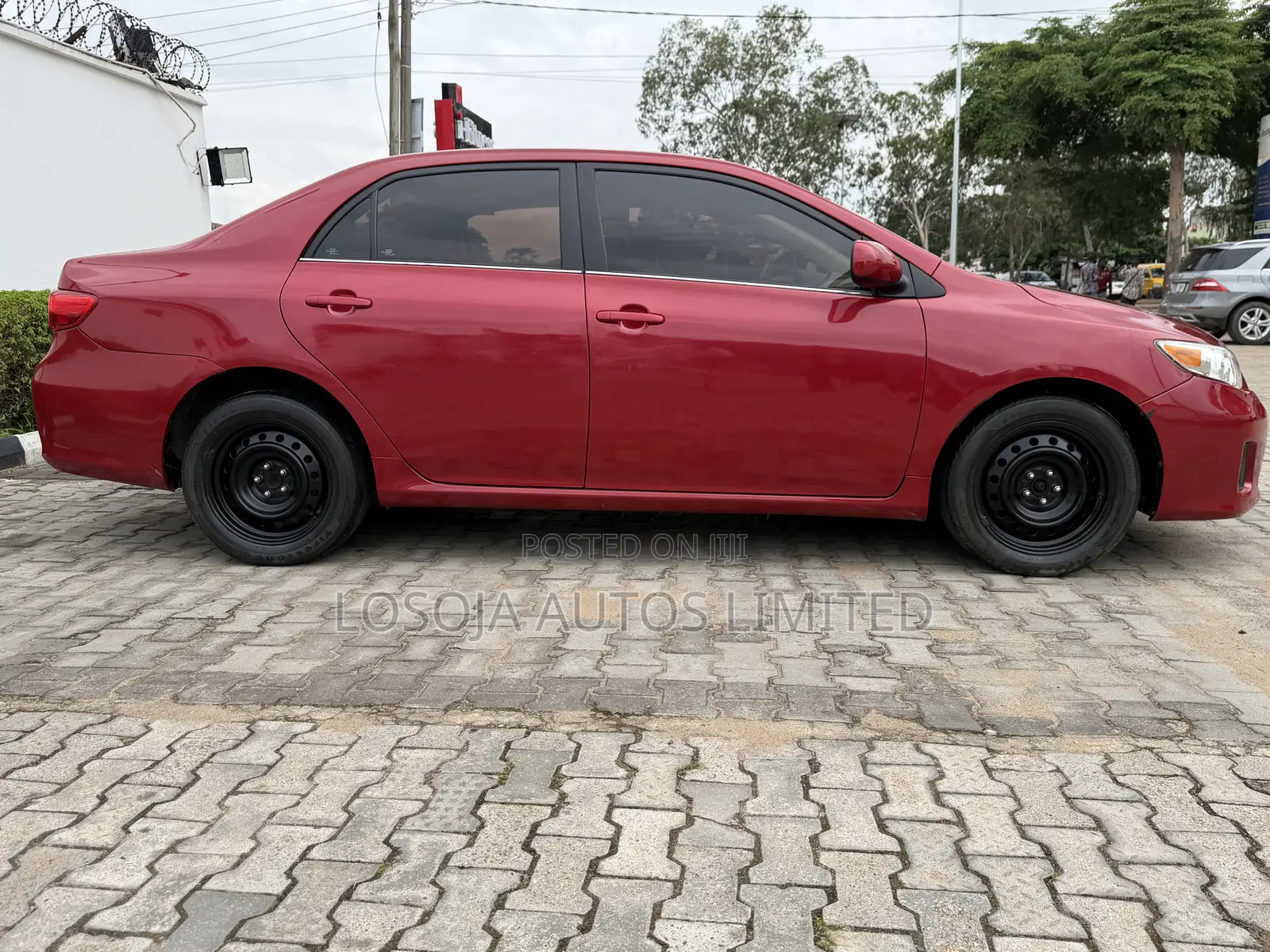 Toyota Corolla L 4dr Sedan (1.8L 4cyl 5M) 2013 Red