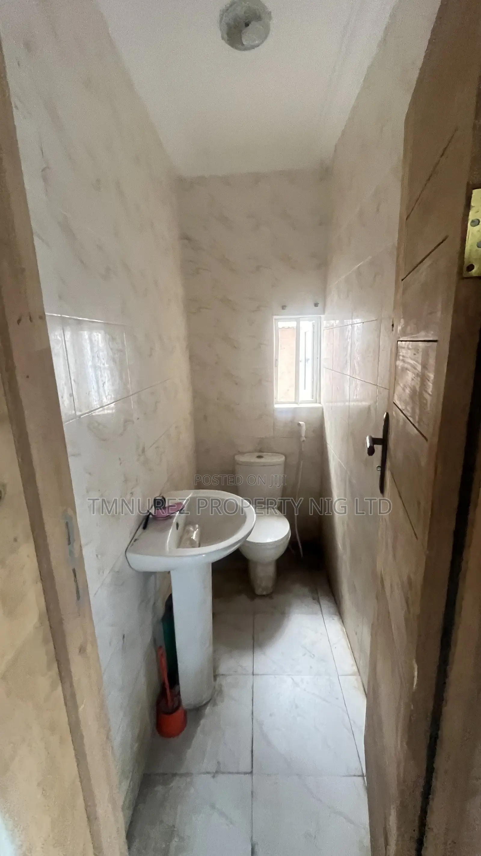 3bdrm Apartment in Inside An Estate for rent