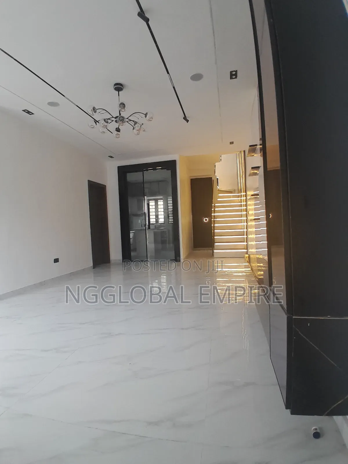 4bdrm Duplex in Lekki Palm City, Ado / Ajah for sale