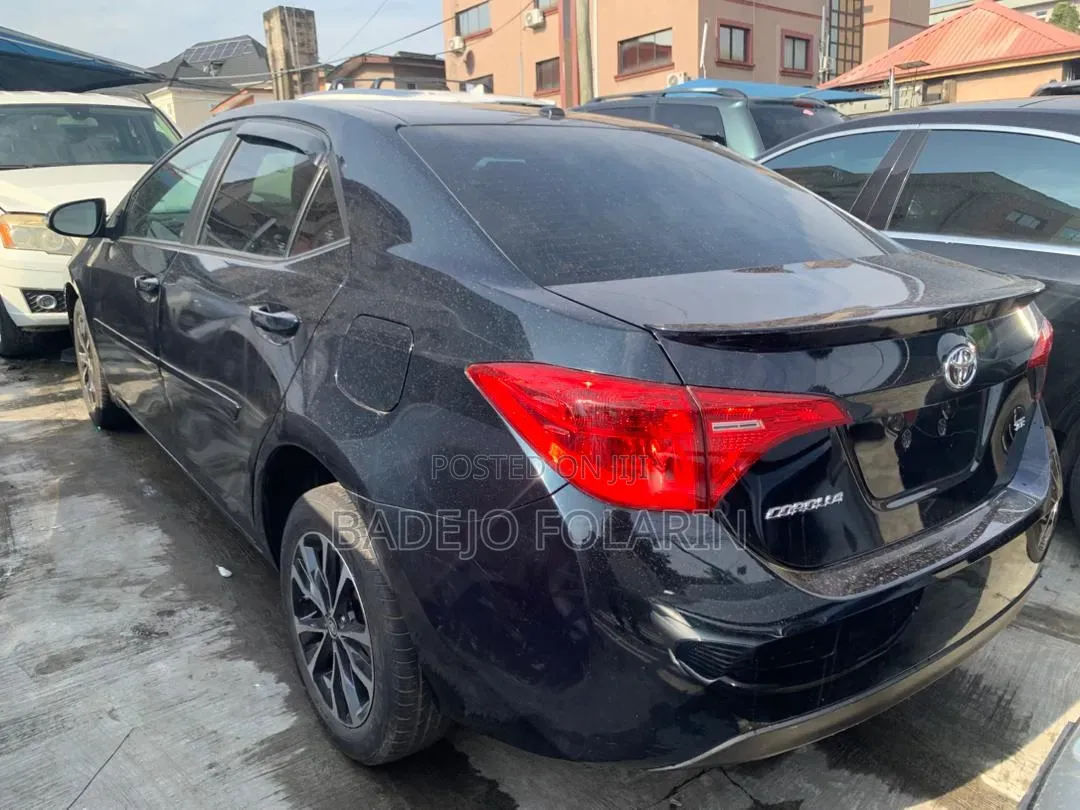 Toyota Corolla 2017 Black