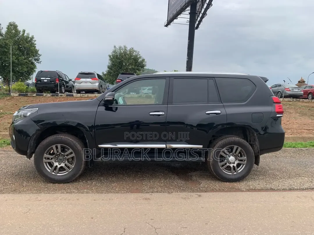 Toyota Land Cruiser Prado 2013 Black