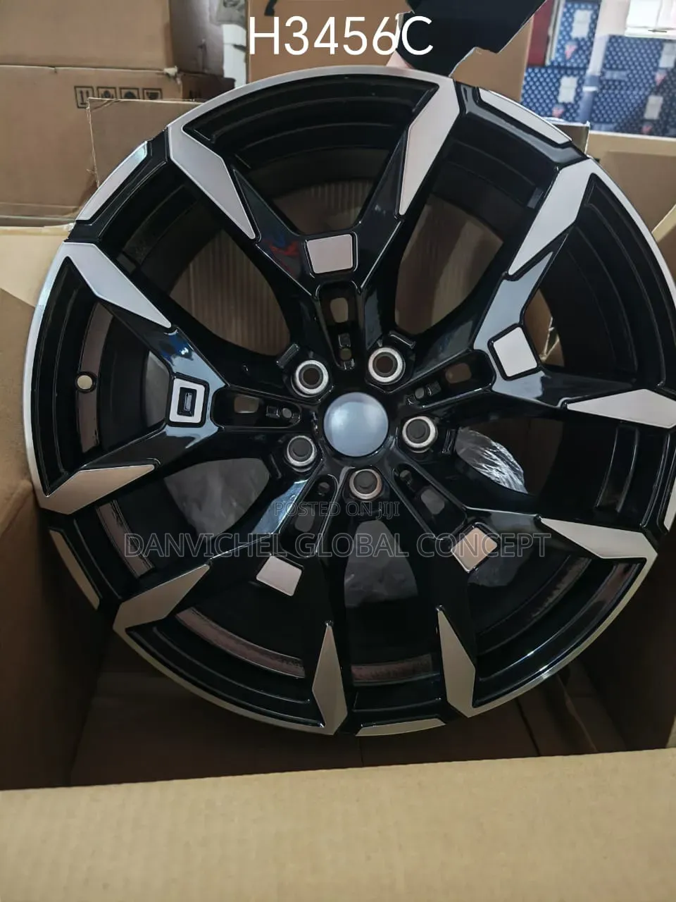 Premium Quality Alloy Rims Available for All Car Types