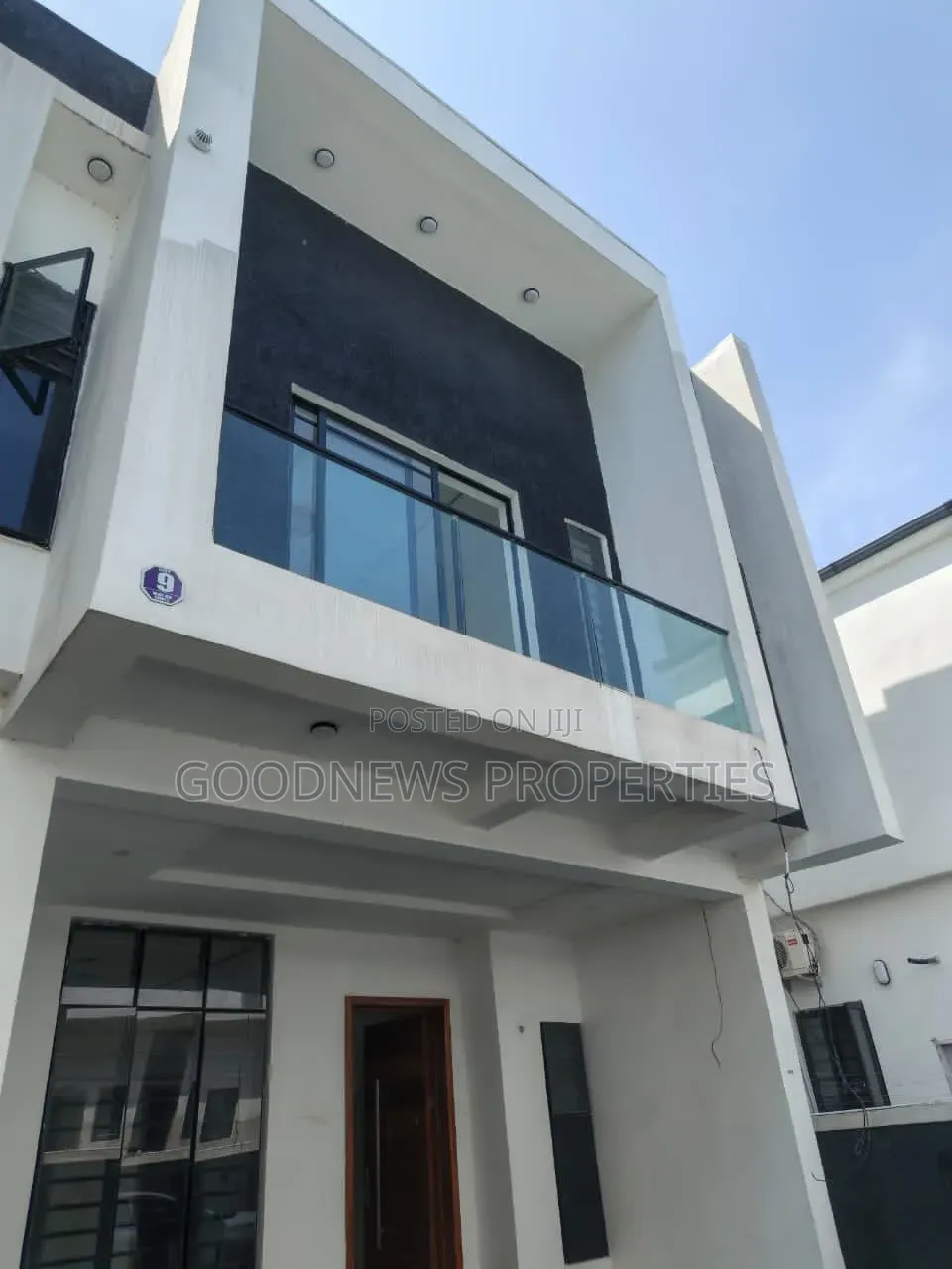 4bdrm Duplex in Ikota for sale
