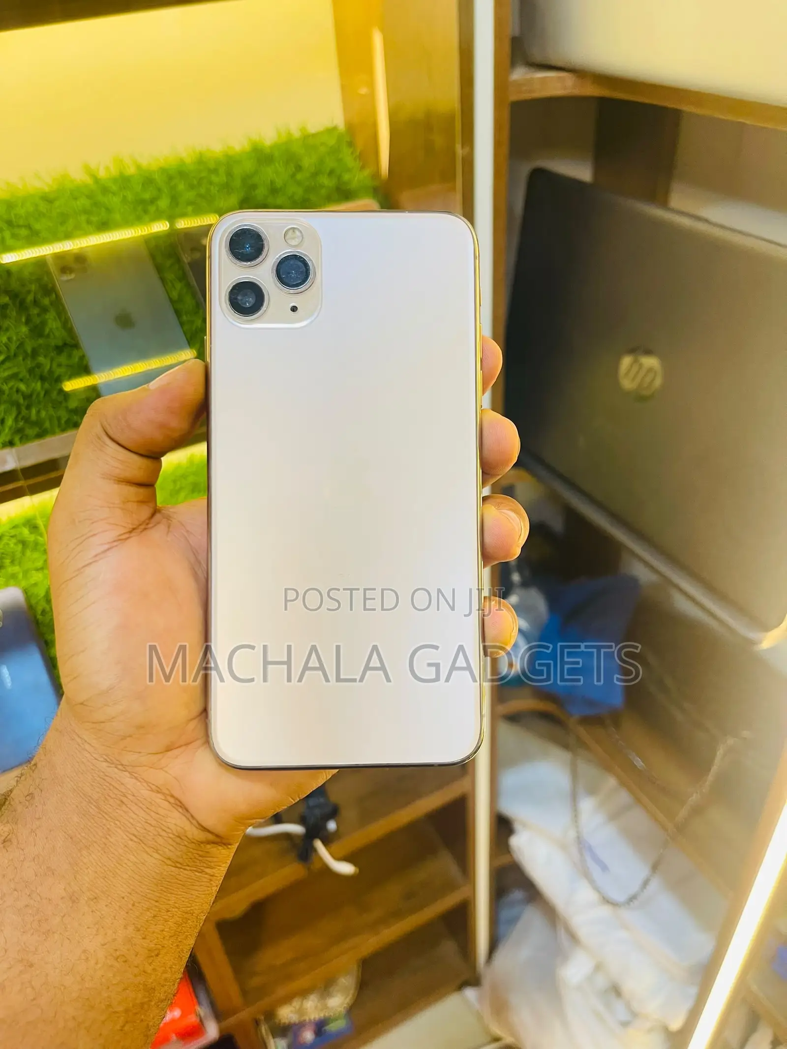 Apple iPhone 11 Pro Max 64 GB Gold