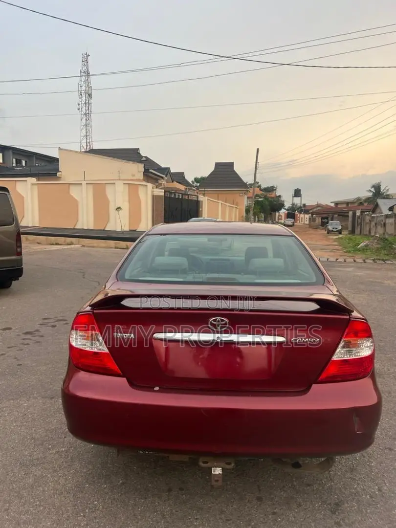 Toyota Camry LE 4dr Sedan (2.4L 4cyl 5A) 2005 Maroon