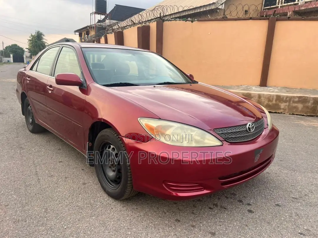 Toyota Camry LE 4dr Sedan (2.4L 4cyl 5A) 2005 Maroon