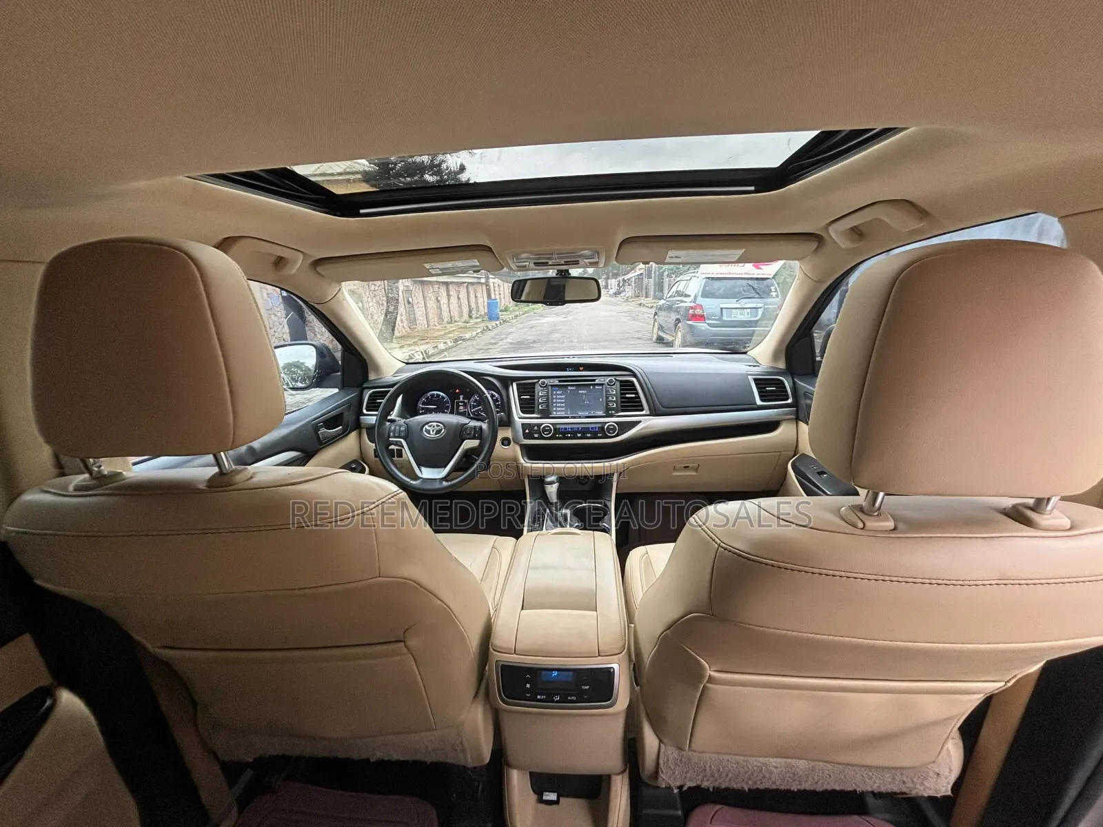 Toyota Highlander 2016 Gold