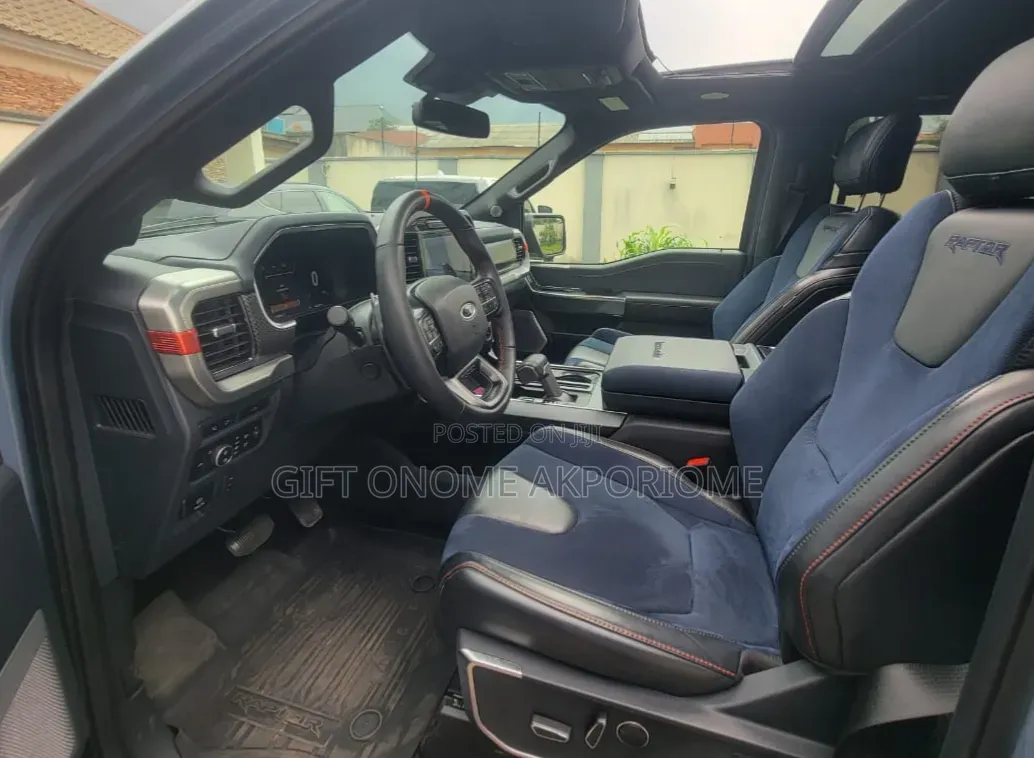 Ford F-150 2025 Beige