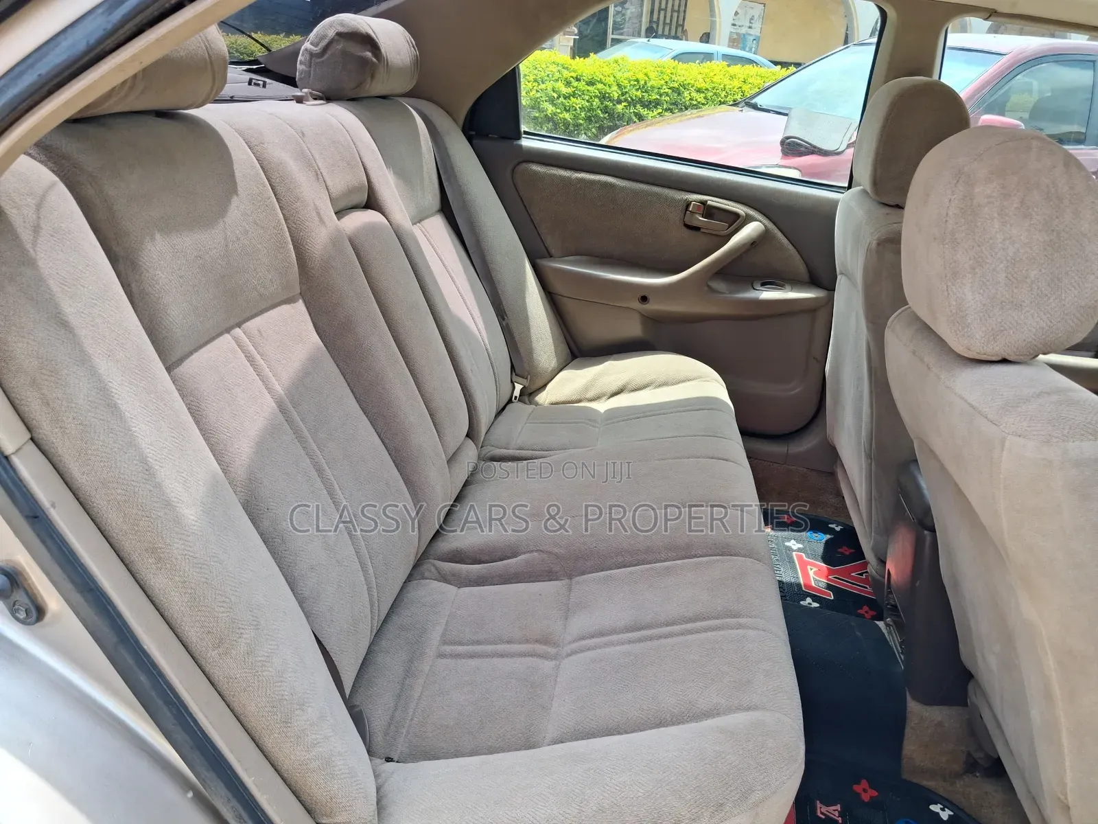 Toyota Camry LE 4dr Sedan (2.4L 4cyl 5M) 2002 Gold