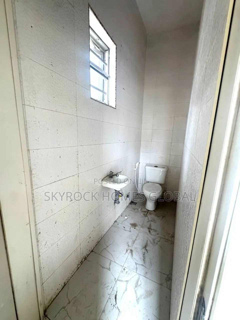 4bdrm Duplex in Thomas Estate for rent