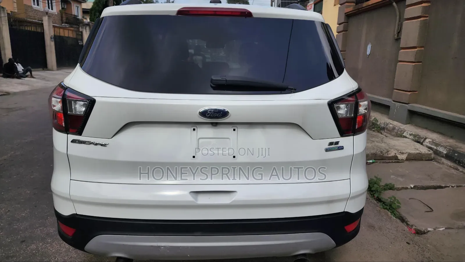 Ford Escape SE FWD 2018 White