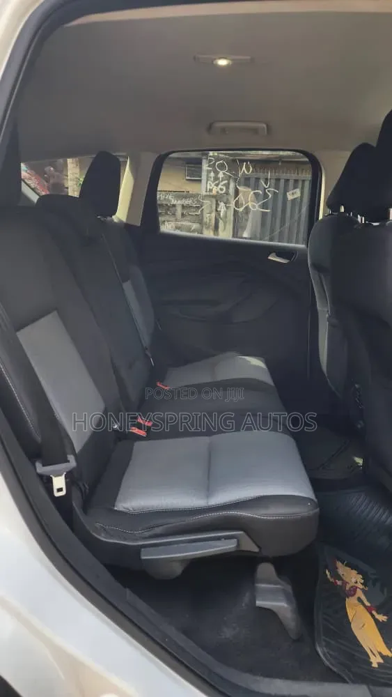 Ford Escape SE FWD 2018 White