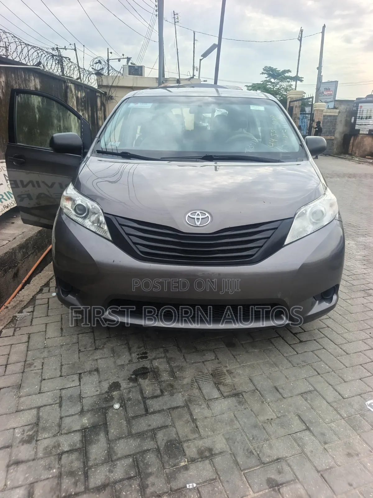 Toyota Sienna 2014 Gray