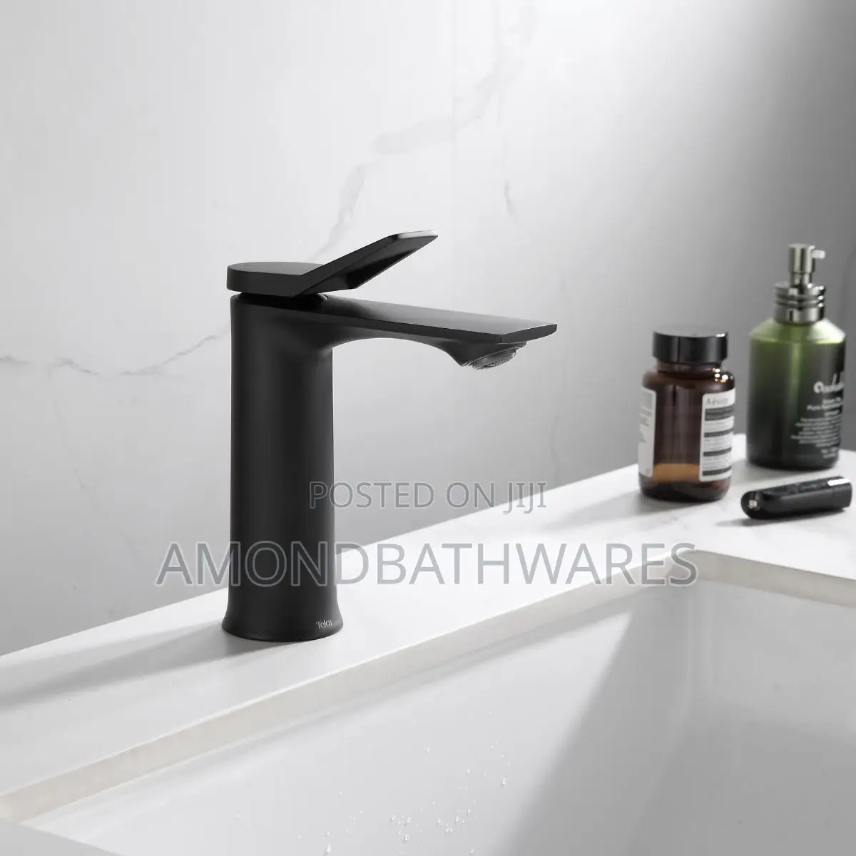Matt Black Short Basin Faucet 0002