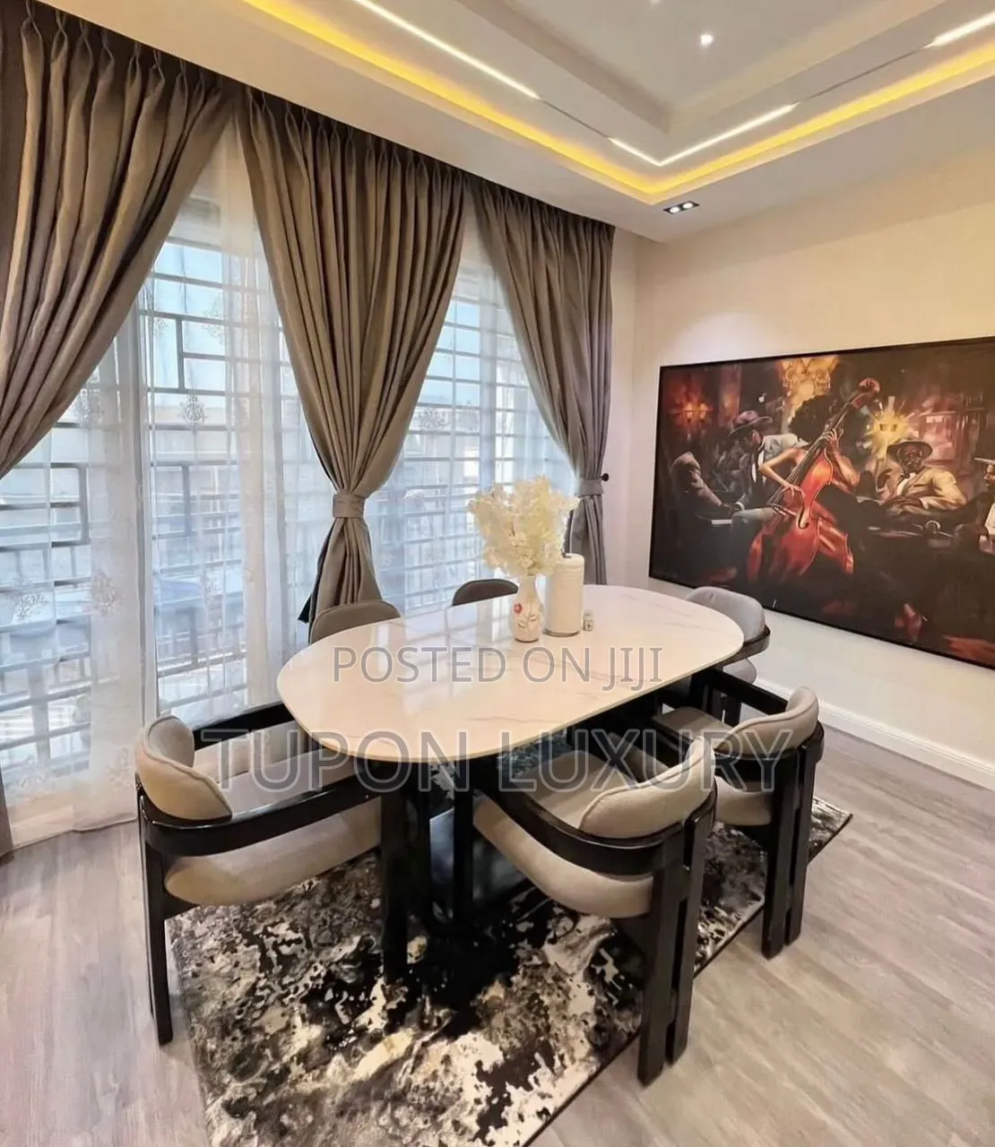 Luxury 2/3 Bedroom Apartment /