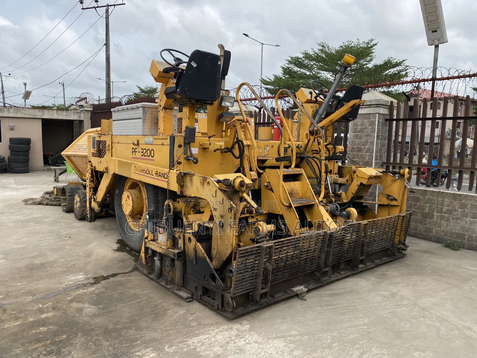 Asphalt Paver (Blaw-Knox)
