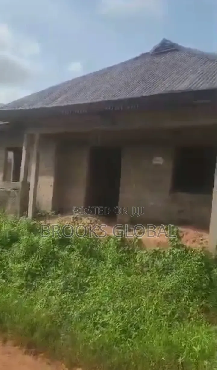 3bdrm Bungalow in Benin City for sale