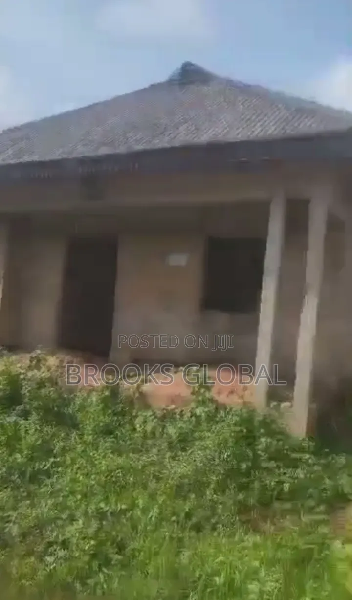 3bdrm Bungalow in Benin City for sale