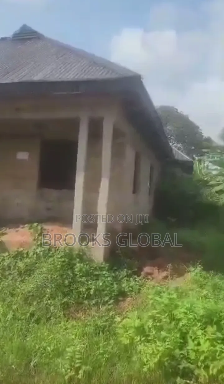 3bdrm Bungalow in Benin City for sale