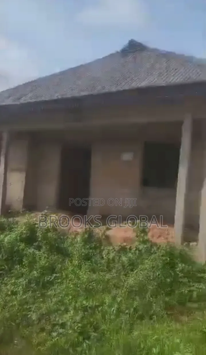3bdrm Bungalow in Benin City for sale