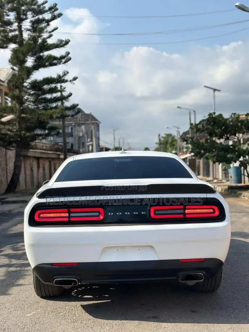 Dodge Challenger 2018 White
