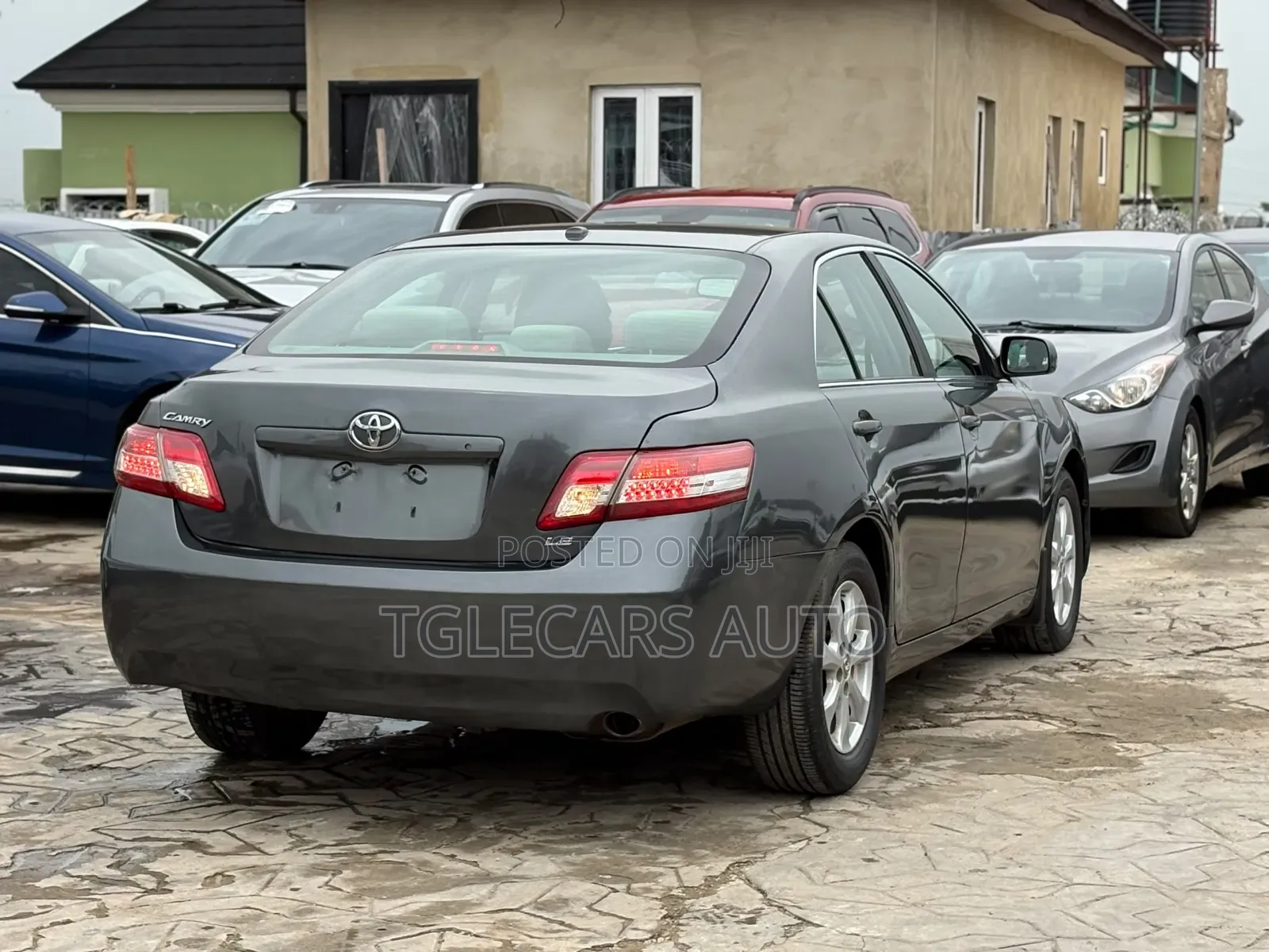 Toyota Camry 2011 Gray