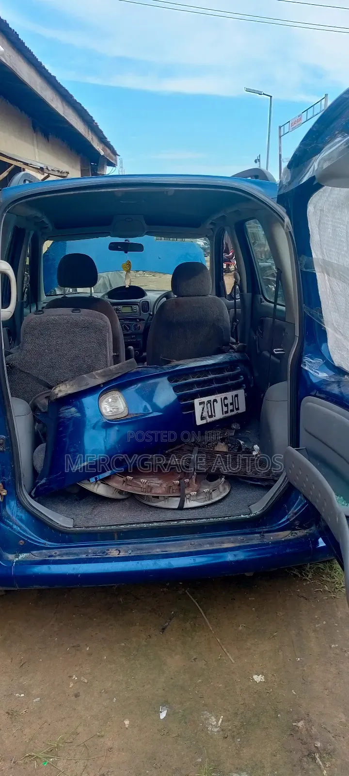 Toyota Yaris 1.4 2002 Blue