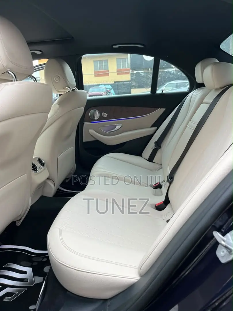 Mercedes-Benz E300 2018 Blue