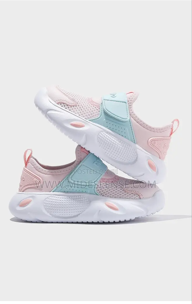 Lightweight Children Breathable Sneaker